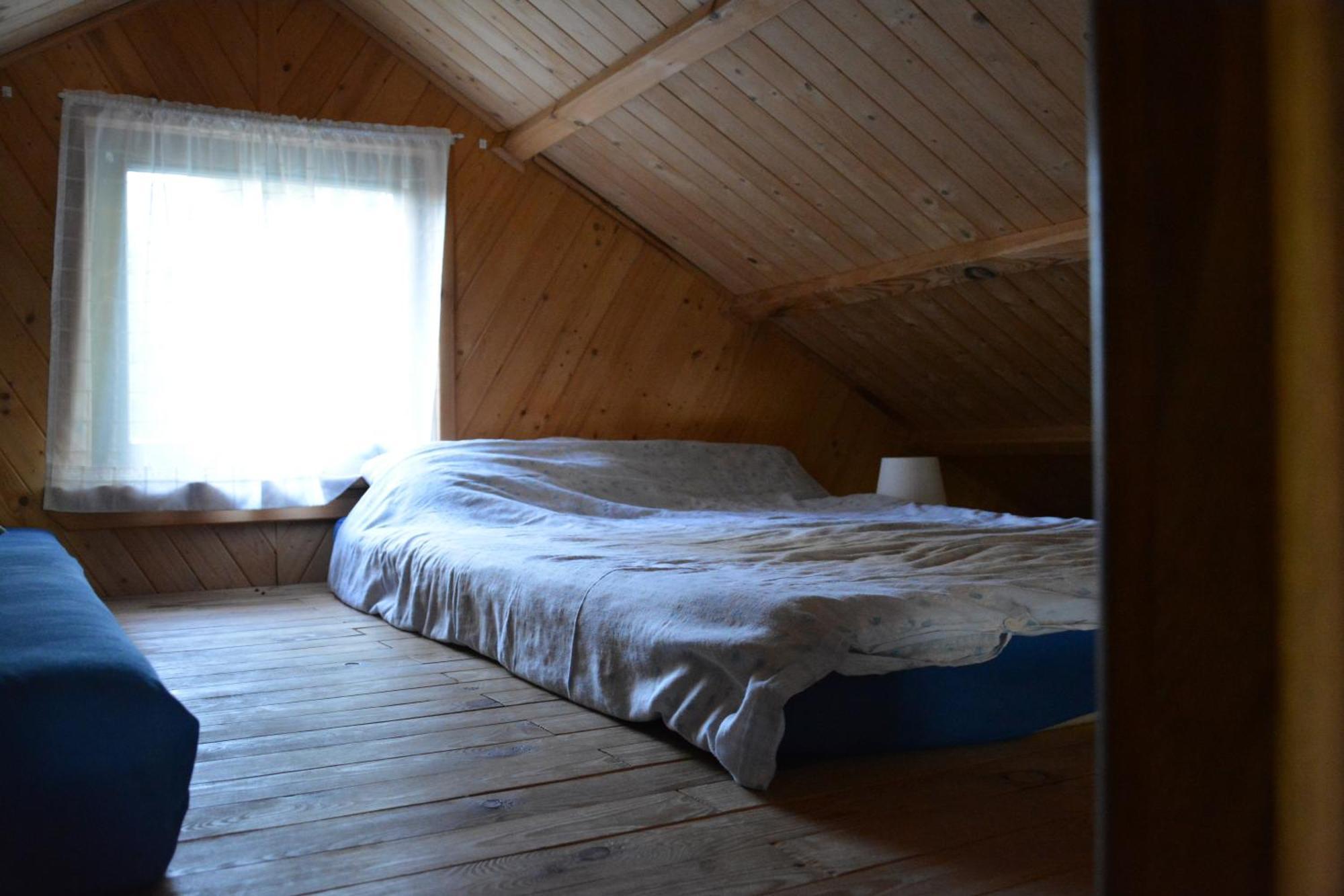 Nad Jeziorem Olow Apartment
