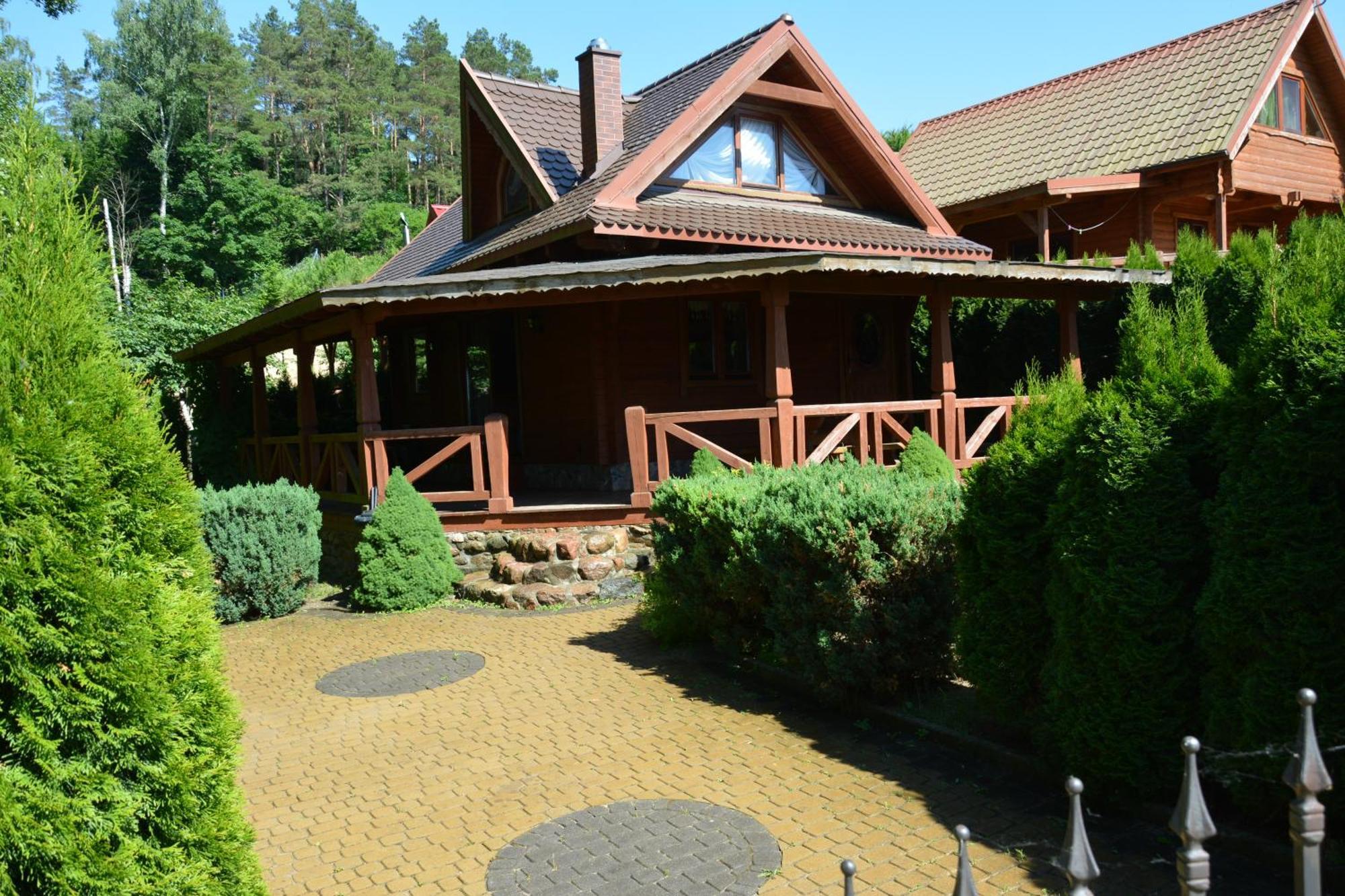 Nad Jeziorem Olow Apartment